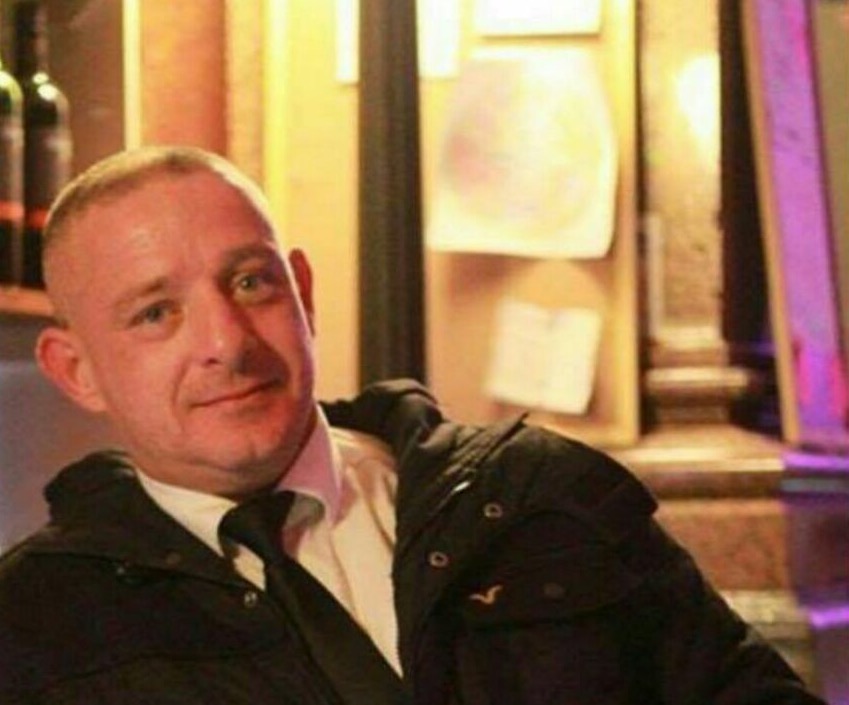 A Manchester doorman who travelled to Luton to meet a 14-year-old schoolgirl for sex was caught in a sting