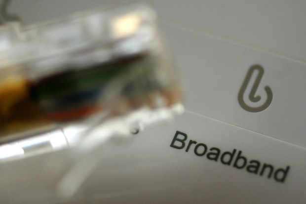 Broadband sign