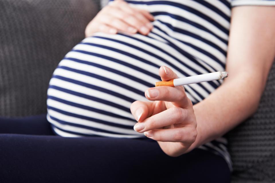 Mums-to-be who stop smoking could pocket £260 in shopping vouchers