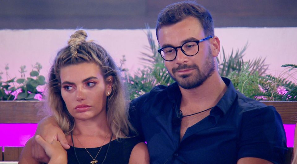  She finally broke up with Alex Miller after going back and forth between him and Wes