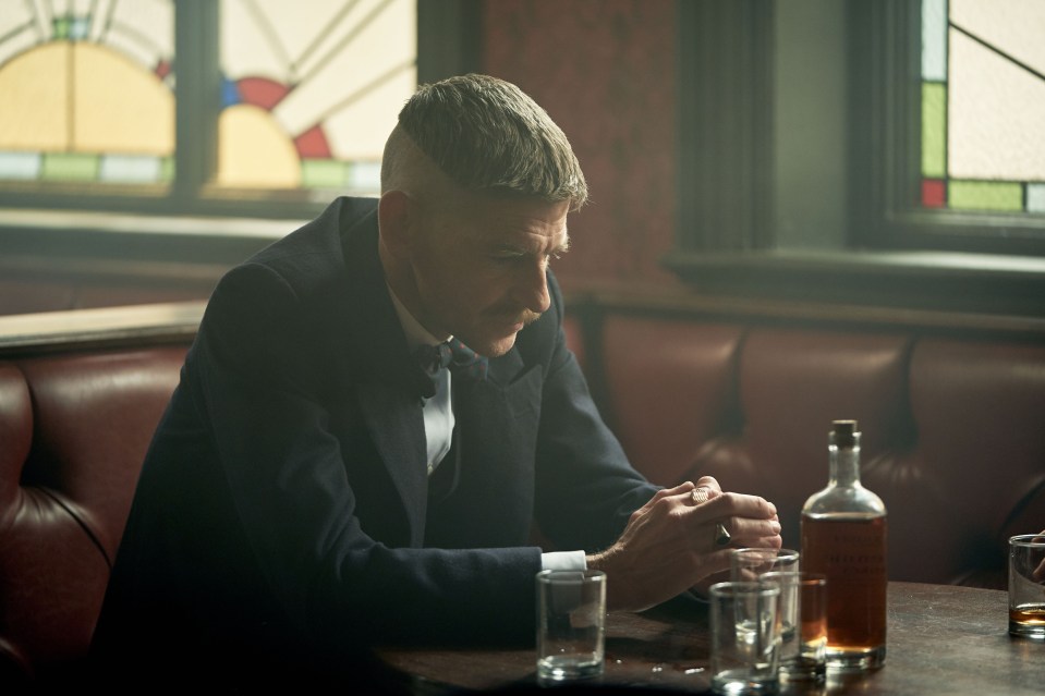 Paul Anderson plays Arthur Shelby