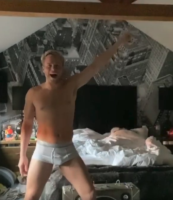  Olly Murs showed off his bulge in the video