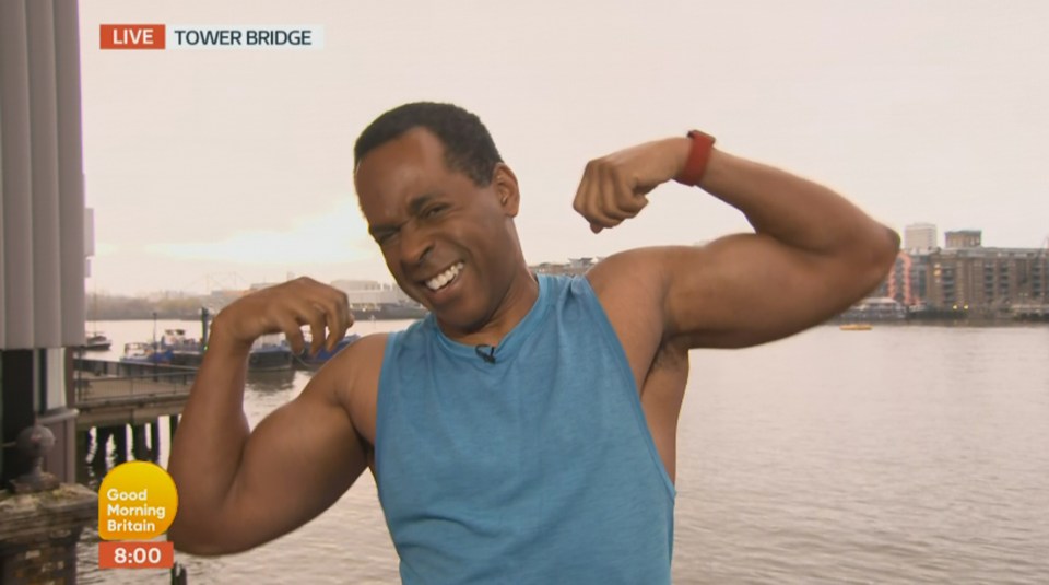 Andi Peters showed off his biceps on today's Good Morning Britain