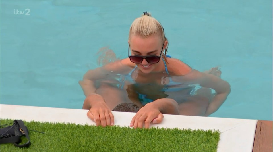 The duo went for a splash before Casa Amor came to a close