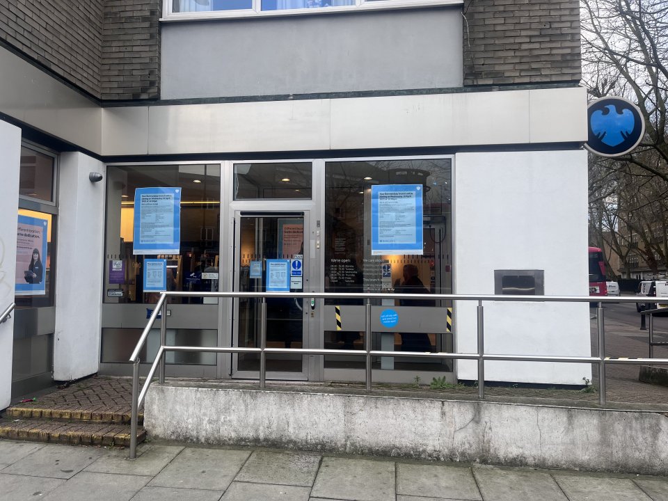 Barclays says it is closing another 15 branches