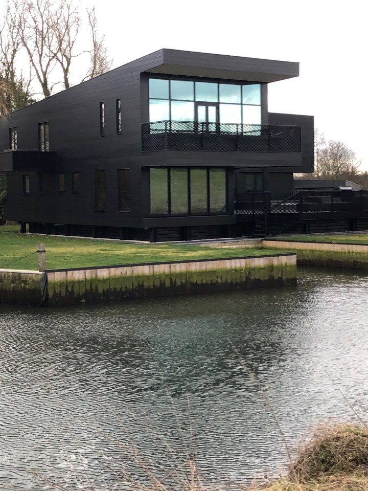 Despite the backlash from some locals, many villagers actually welcomed the unconventional house