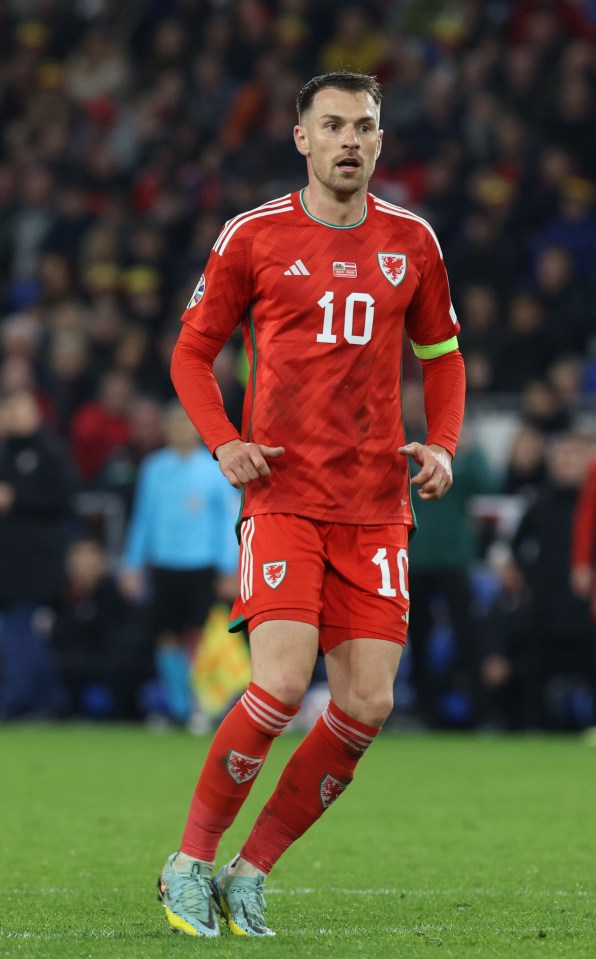 The Wales captain is keen to extend his stay in the south of France