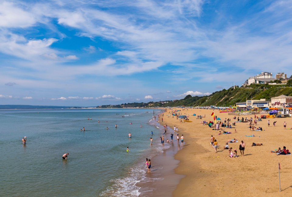 The Met Office revealed that temperatures should be reaching highs of 32C from today through to this weekend