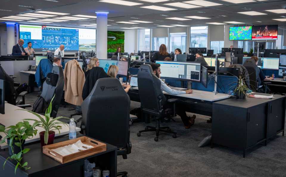 THE SUN GET EXCLUSIVE ACCESS TO THE NEW BRITISH AIRWAYS OPERATIONS CONTROL ROOM AT THEIR HQ NEXT TO HEATHROW AIRPORT....PIC BY SIMON JONES