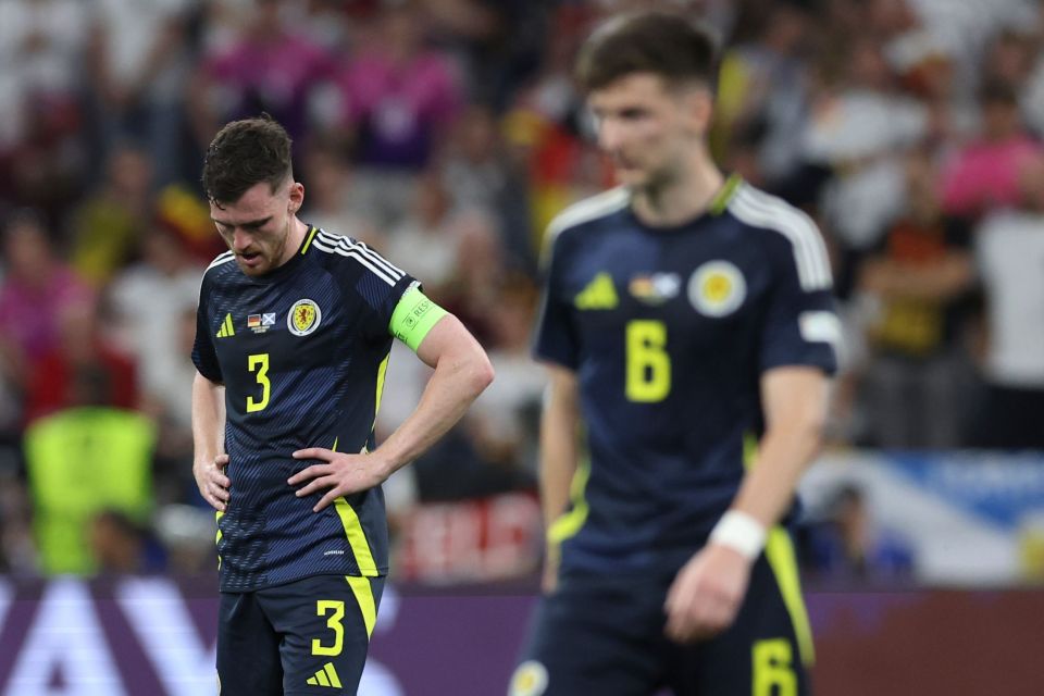 Robertson looks on in defeat