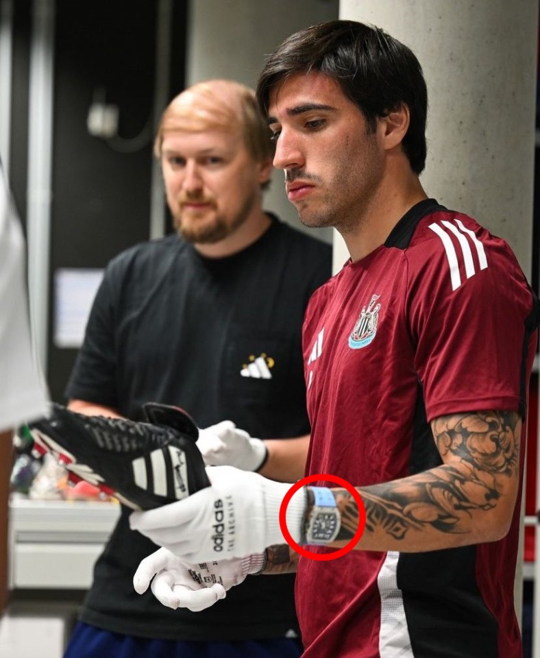 Sandro Tonali has been spotted wearing what looks to be a very expensive watch