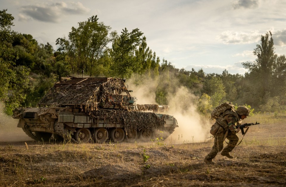 KOSTIANTYNIVKA, UKRAINE - JULY 20: A -80 tank from the 80th Air assault brigade, fires while training in the direction of Chasiv Yar, Ukraine, on July 20, 2024. Russian forces have made advances in Ukraine's east, including entering the outskirts of Chasiv Yar, which has been a Ukrainian stronghold in the Donetsk region. (Photo by Ethan Swope/Anadolu via Getty Images)