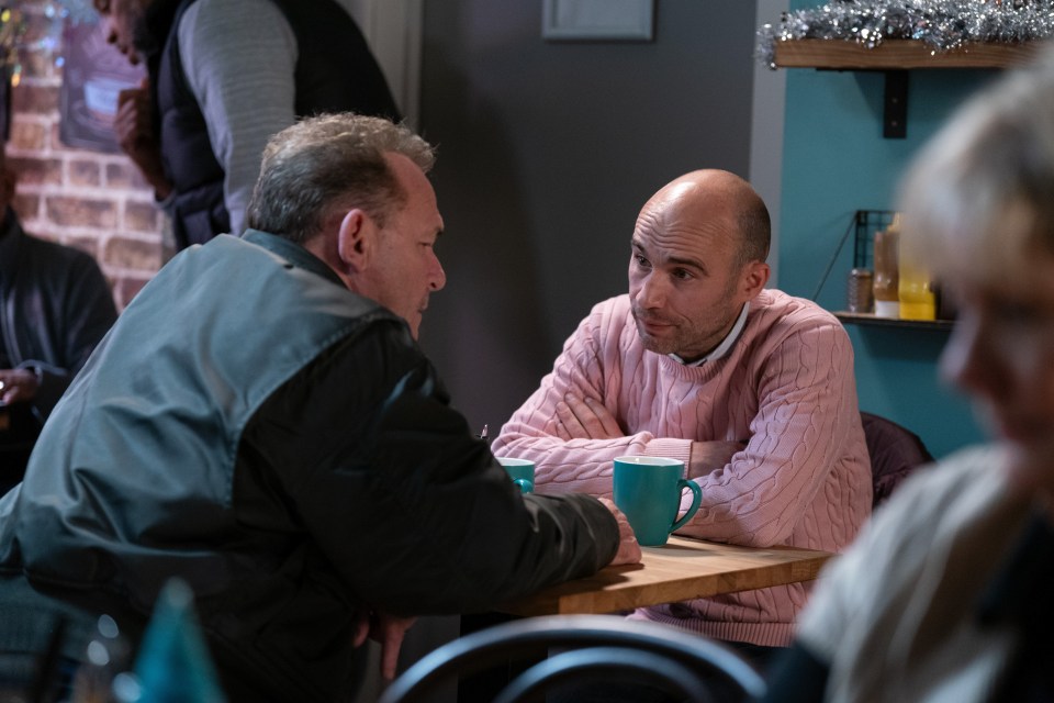 Teddy asks Billy for advice to connect with Phil