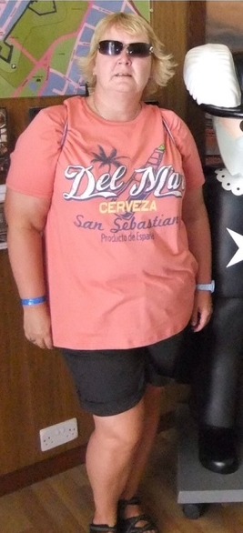 Before and after photos of a woman's weight loss.