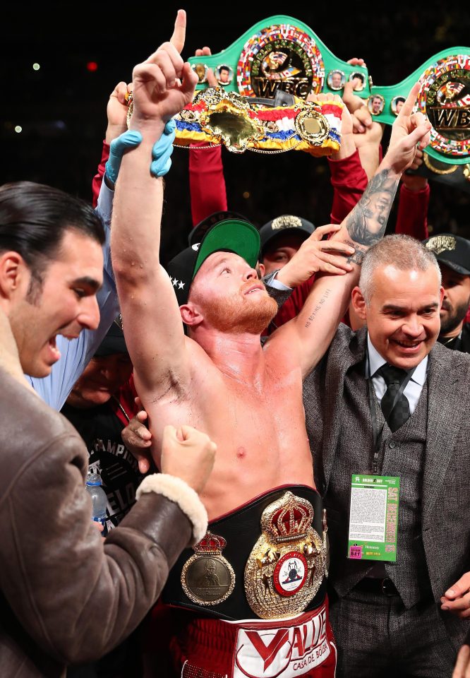  The Mexican became a three-weight world champion