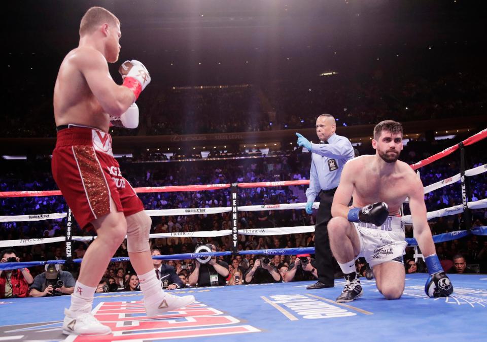  Fielding was floored on four occasions during the bout