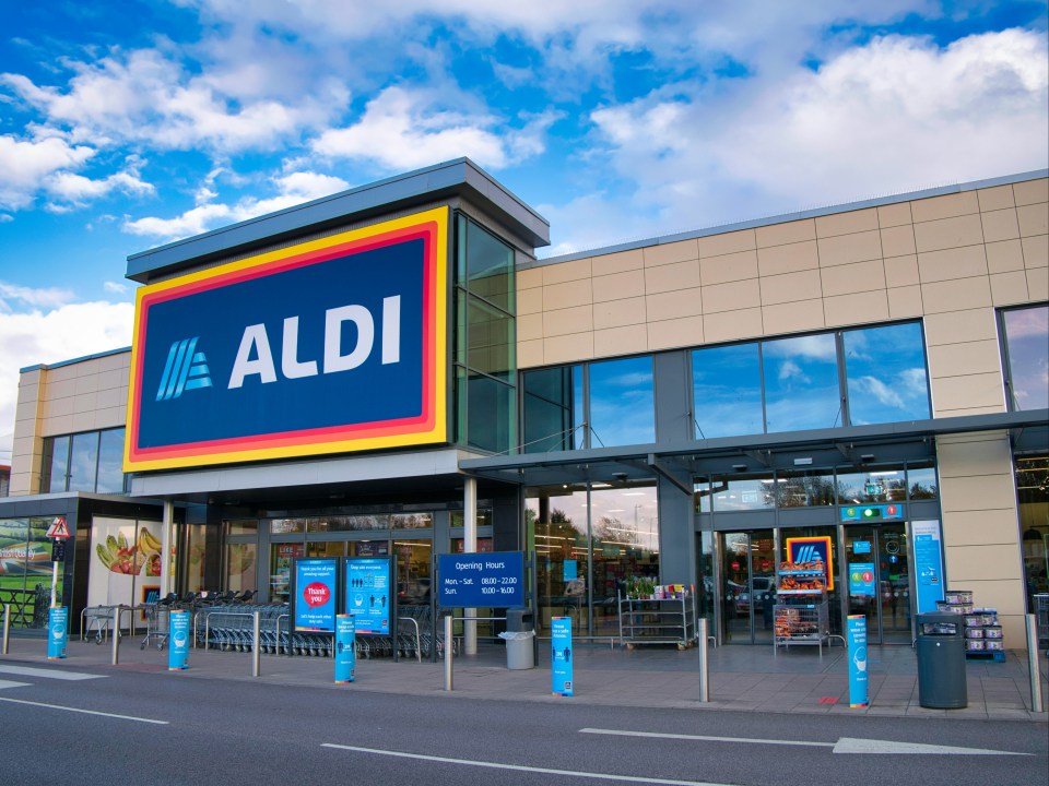 Aldi is selling a slushie maker for £30