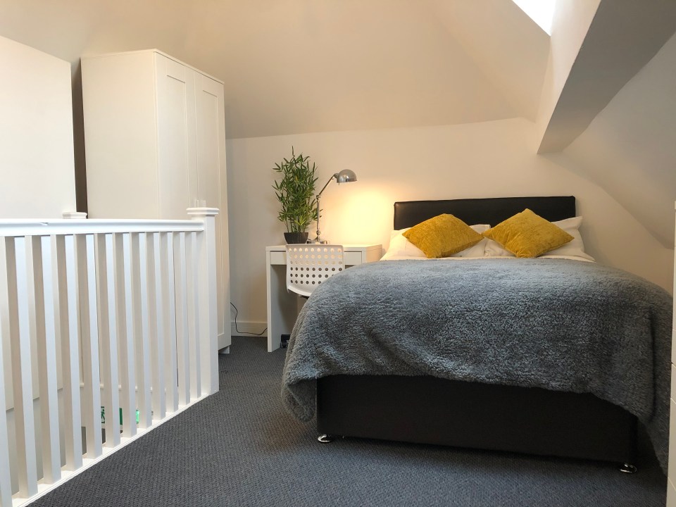 It boasts a bathroom, two toilets and double bedrooms