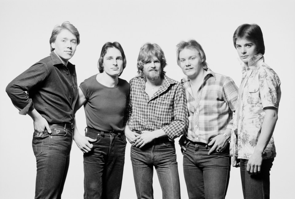 Black and white studio portrait of the British pop group Flintlock.