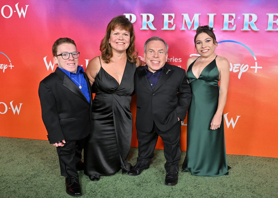 Harrison Davis, Samantha Davis, Warwick Davis, and Annabelle Davis at the Willow premiere.
